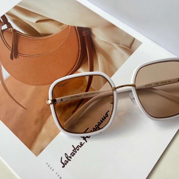 Picture of Ferragamo Sunglasses _SKUfw48206617fw